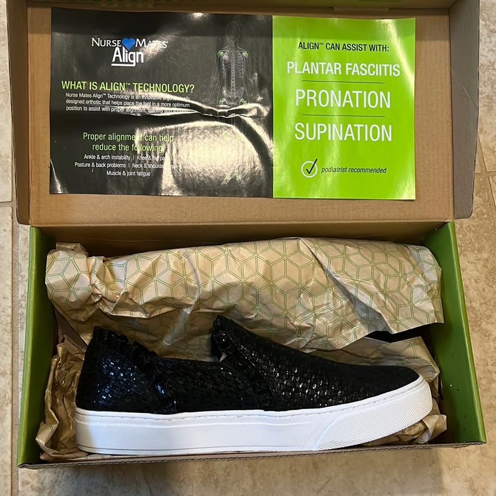 Nwt nursemate slip resistant cute black shoes